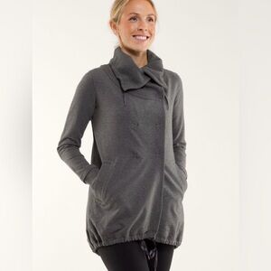 Lululemon Gratitude Wrap Grey Size 8
